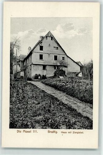 Bruttig Haus mit Ziegelgiebel