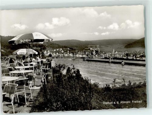 Dietfurt Schwimmbad Sprungturm Schöller-Eis-Sonnenschirme
