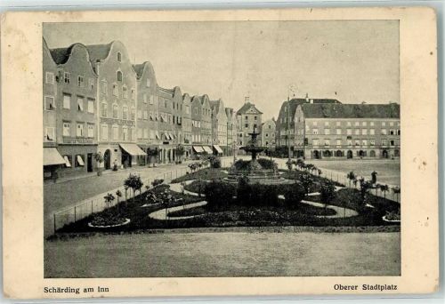 Schärding Innere Stadt Oberer Stadtplatz Brunnen