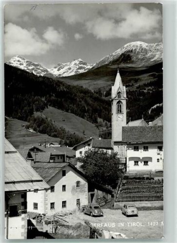6534 Serfaus Foto AK 1427 m Kirche Uhr Auto