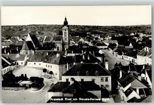 Rust Neusiedlersee Kirche Auto