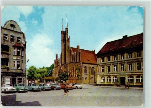 Schwiebus Plac Obroncow Pokoju Kirche Auto