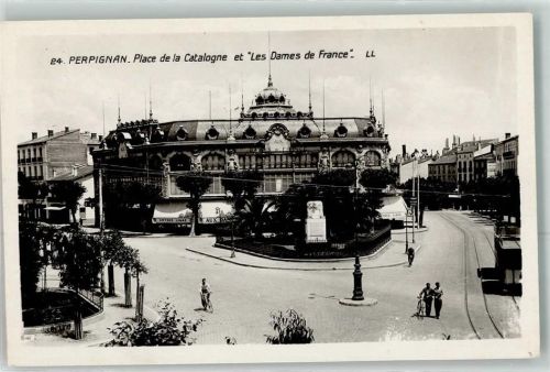Perpignan Place de la Catalogne et les Dames de France Fahrrad Straßenbahn