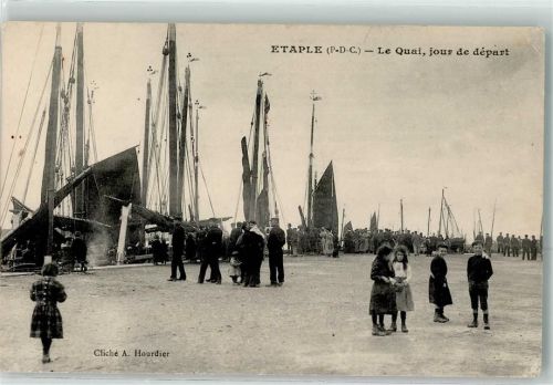 Etables-sur-Mer Le Quai jour de depart Kinder Schiff Hafen