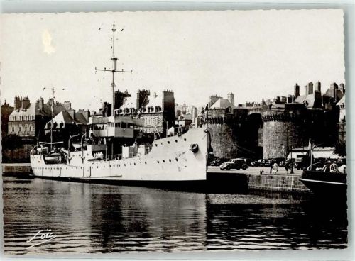 Saint-Malo la Grande Porte et l. Aviso Belfort Frachtschiff Oldtimer LKW