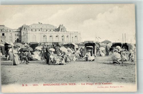 Boulogne-sur-Mer La Plage et le Casino Strand Schirm Mann Frau Kind Hut