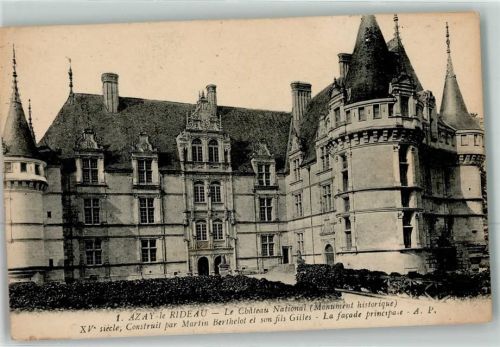 Azay-le-Rideau le Chateau National XV. Construit par Martin Berhelot et son fils Gilles la facade principale