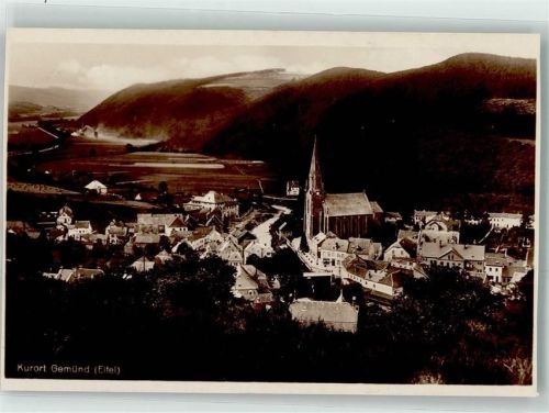 Gemünd mit Kirche St. Nikolaus