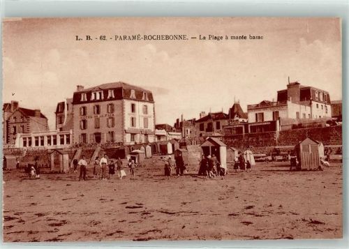 Parame La Plage a maree basse Strand Hotel de la Pain