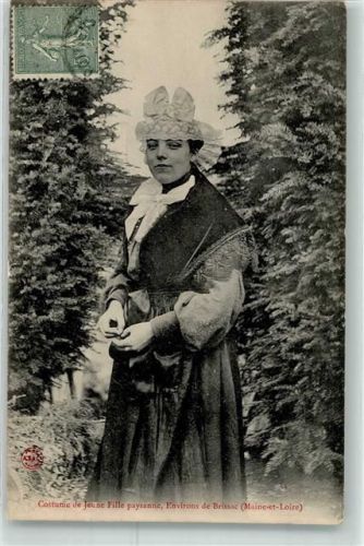 Brissac Tracht Bauernmädchen