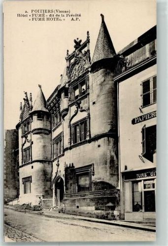 Poitiers Hotel Fume Türme