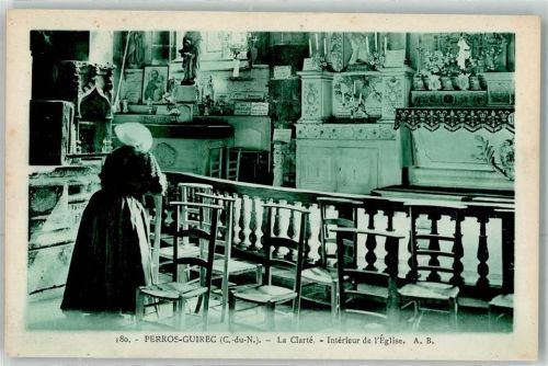 Perros-Guirec La Clarte Interieur de l Eglise Kirche Inneres Frau