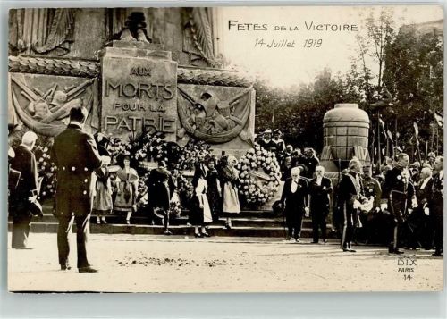Paris 1919 Fete de la Victore Kriegerdenkmal Tracht 14.7.