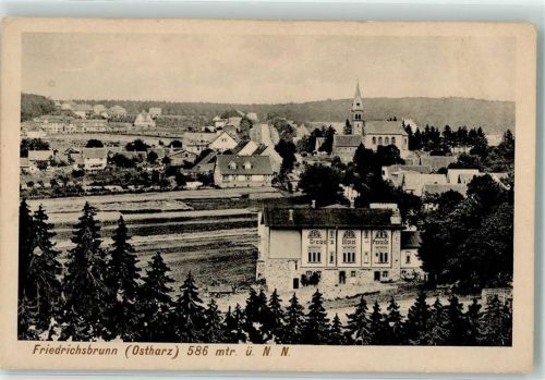 Friedrichsbrunn mit Bonhoeffer-Kirche und Grebes Hotel Pension