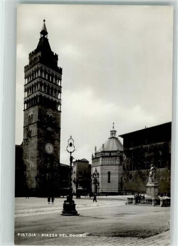 Pistoia Piazza del Duomo Denkmal