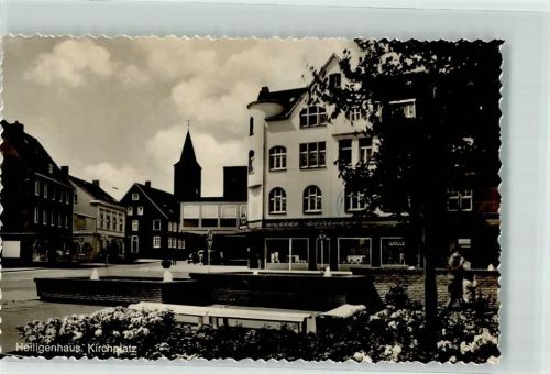 Heiligenhaus Kirchplatz Foto Original aus Archiv eines Fotoapparat