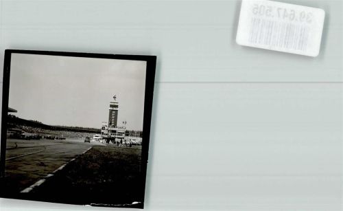 Hockenheim Startaufstellung auf dem Hockenheimring vor dem Dunlop-Turm Foto Orginal aus Archiv eines Ansichtskartenverlags Ort handschriftlich