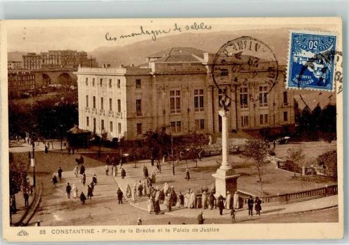 Constantine 1928 Denkmal Säule Justizgebäude