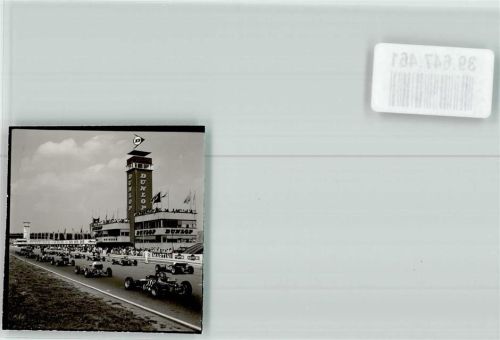 Hockenheim Startaufstellung auf dem Hockenheimring vor dem Dunlop-Turm Foto Orginal aus Archiv eines Ansichtskartenverlags Ort handschriftlich