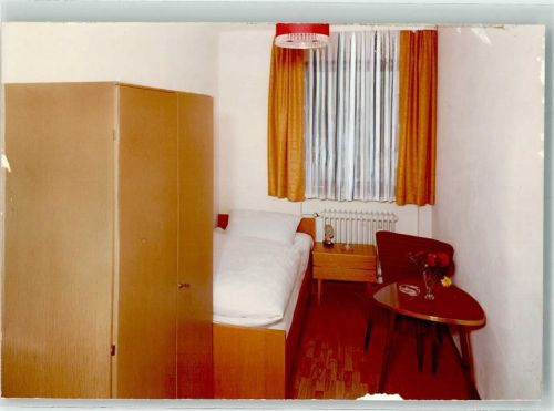 Bieswang Hotel Gasthaus Zimmer Bett Schrank Stuhl Tisch Nachttisch Ort handschriftlich Foto Original aus Archiv eines Ansichtskartenverlags