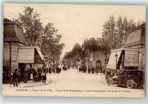 Avignon 1926 Cafe Auto Oldtimer Cours de la Republique