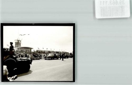 Sennelager 1977 Besuch Queen Elizabeth II Winningmühle Parade Truppe Soldaten Militär Windmühle Uniform Tribüne Auto Fahnen Veranstaltung Ort handschriftlich Foto Original aus Archiv eines Ansichtskartenverlags