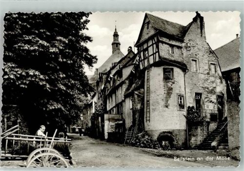 Beilstein Turm Häuser Holzwagen Mann