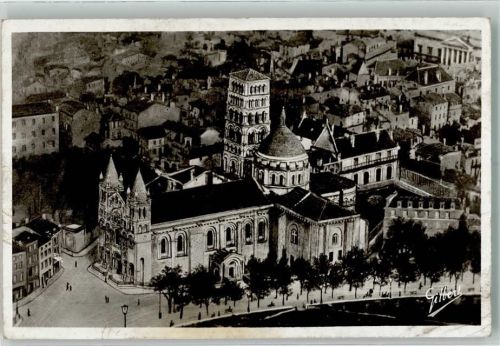 Angouleme Fliegeraufnahme Kirche