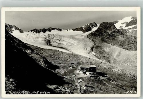Vernagthütte Berghütten