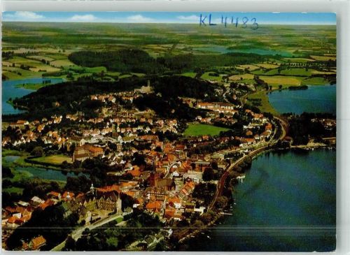 Plön Fliegeraufnahme des Ortes mit dem Fielmann-Schloss