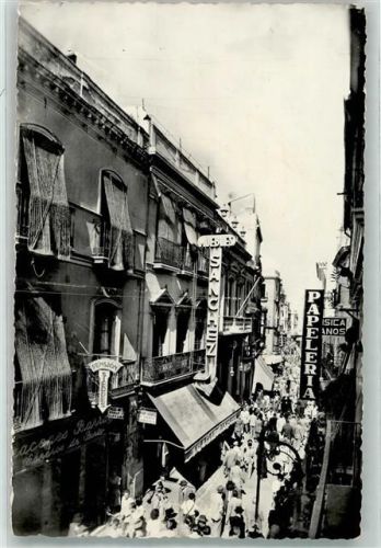 Sevilla Calle de la Sierpes Handlung