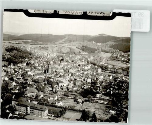 Attendorn Fliegeraufnahme des Ortes mit Kirche St. Johannes Baptist Foto Original aus Archiv eines Ansichtskartenverlags Ort handschriftlich