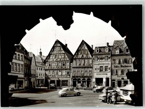 Tauberbischofsheim Marktplatz mit Apotheke am Markt Oldtimer