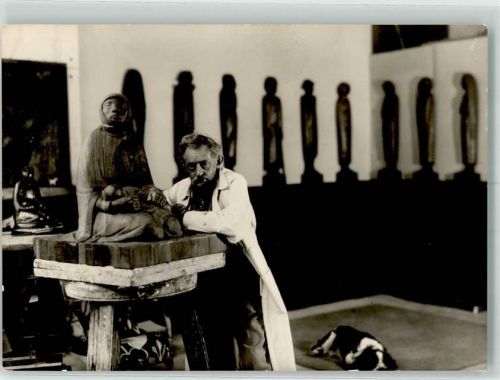 Der Künstler In seiner Werkstatt in Güstrow 1935