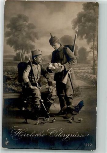 1916 Zwei Landser beider Kaiserreiche in Uniform mit Ostereiern Fotostudioaufnahme NPG 1323 Feldpost WK I Sayn