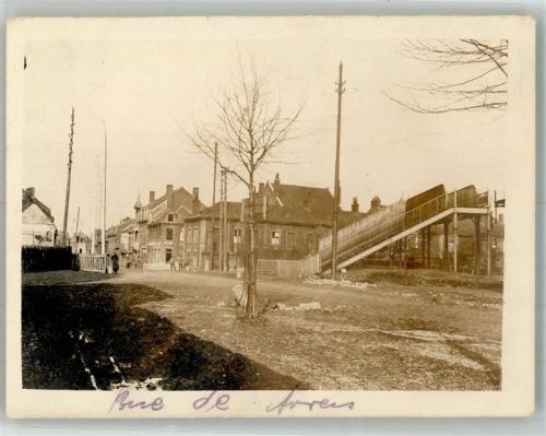 Lens Rue de Arras FOTO KEINE AK Ort handschriftlich