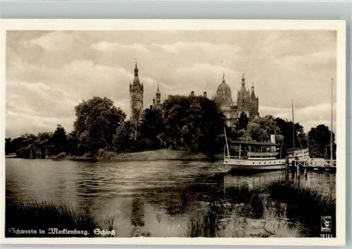 Schwerin Schloss Dampfschiff