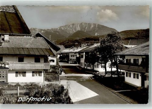 Benediktbeuern Dorfstraße mit Benediktenwand Foto Original aus Archiv eines Ansichtskartenverlags Ort handschriftlich