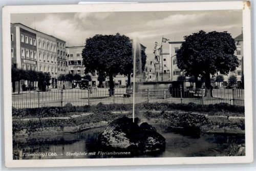 Tittmoning Stadtplatz mit Floriansbrunnen, Denkmal