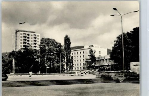 Suhl Blick zum Hochhaus mit Hotel Thüringen-Tourist