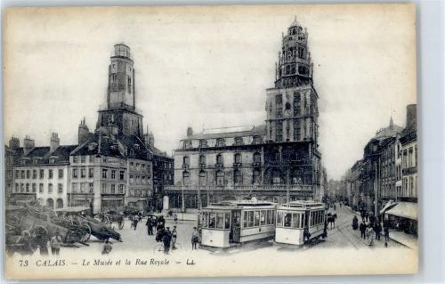 Calais Le Musee et la Rue Royalecalais Straßenbahn