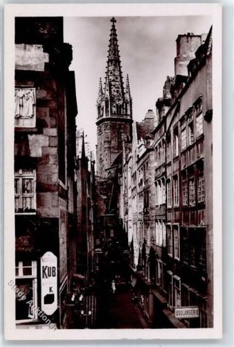 Saint-Malo La Grande Rue et le Clocher de la Cathedrale