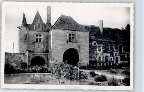 Coussay Burg