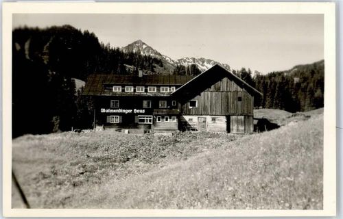 Hirschegg Walmendinger Haus mit Walmendingerhorn