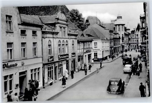 Nauen Straße der Jugend Geschäfte
