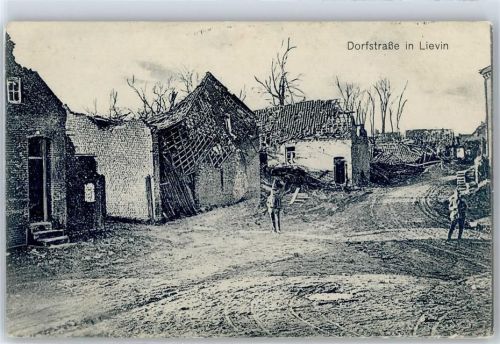 Lievin Dorstrasse nach Zerstörung