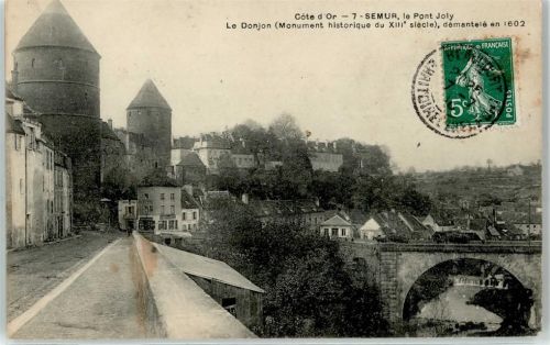 Semur-en-Auxois Le Pont Joly Le Donjon AKU2