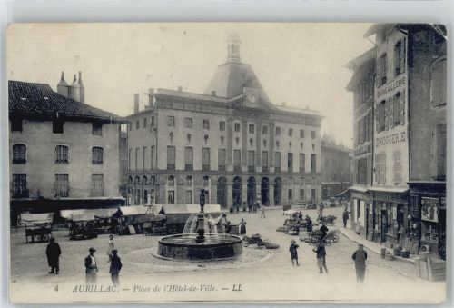 Aurillac Platz Hotel de Ville