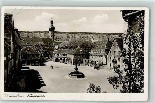 Weikersheim Marktplatz Brunnen