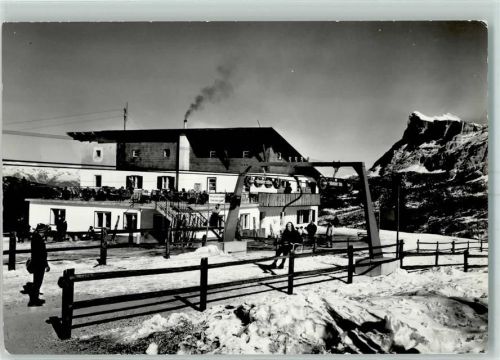 San Cassiano Winter Rifugio Piz Sorega Sessellift Skifahrer